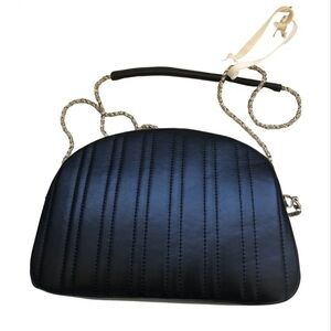 SÉZANE Black Quilted Dean Bag with Authentification tags